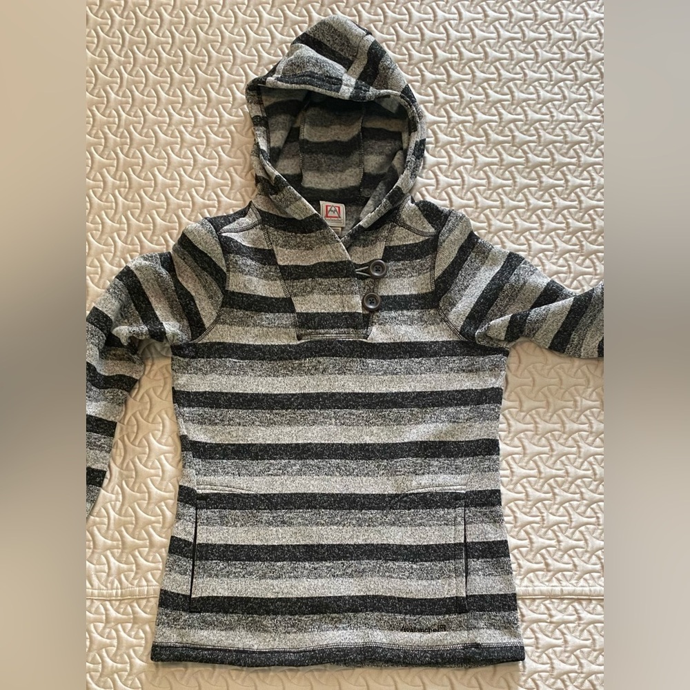 Avalanche Outdoor Supply Co split crew pullover hoodie  (S)